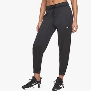 Nike Attack 7/8 Training Pant